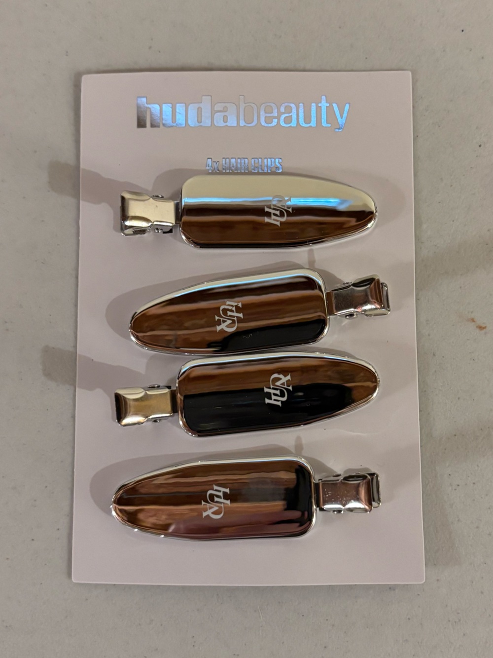 HUDA Merch Mirrored Hair Clips